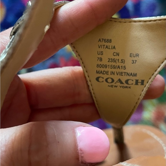Coach sandals - size 7 - Picture 5 of 5